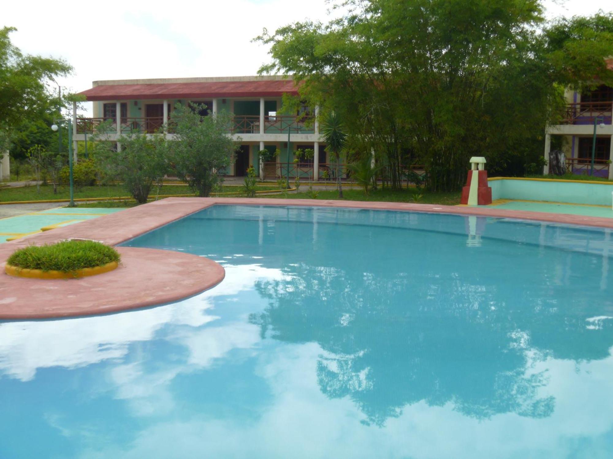 Hotel Debliz ซปูฆิล ภายนอก รูปภาพ