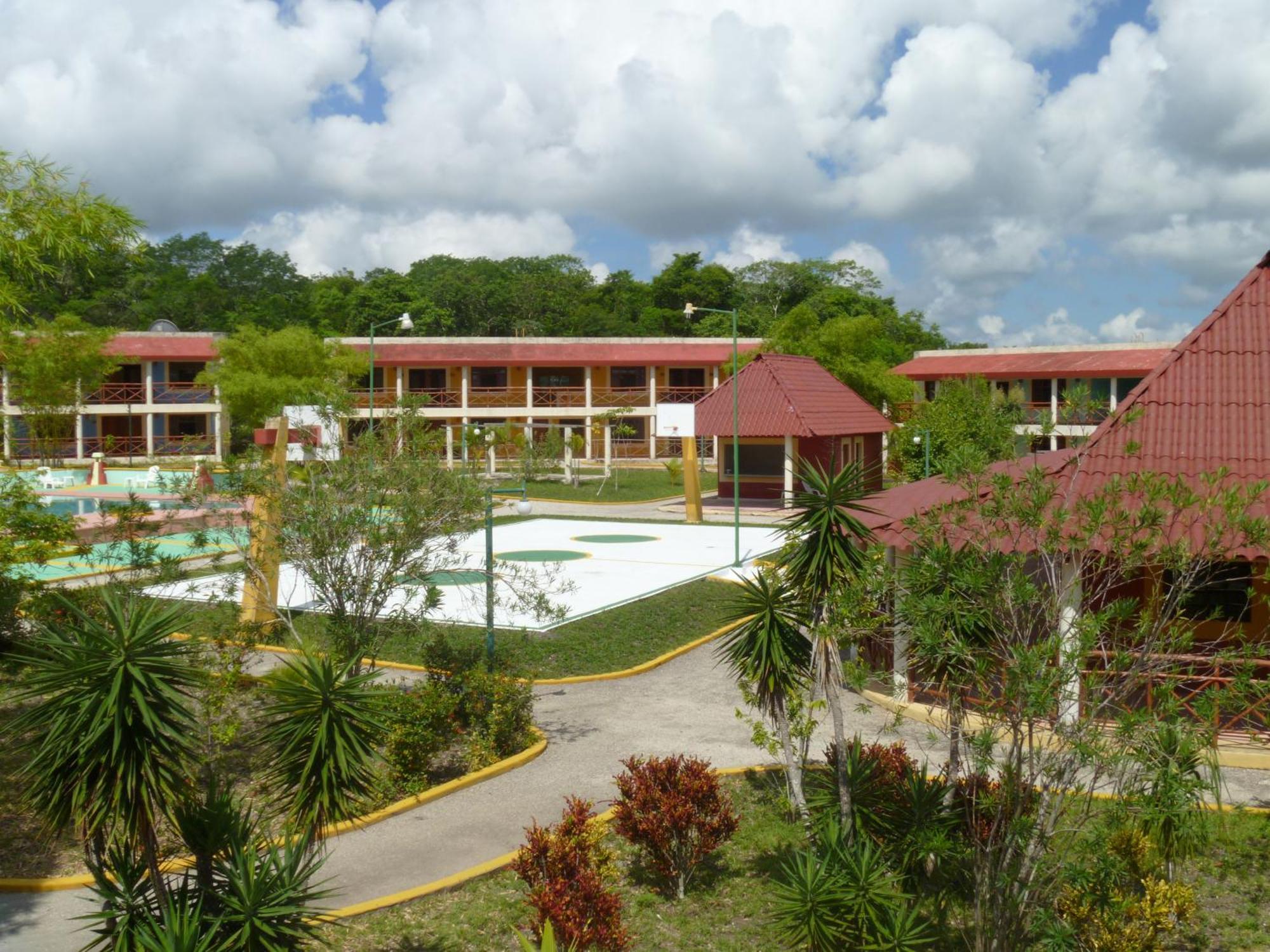 Hotel Debliz ซปูฆิล ภายนอก รูปภาพ