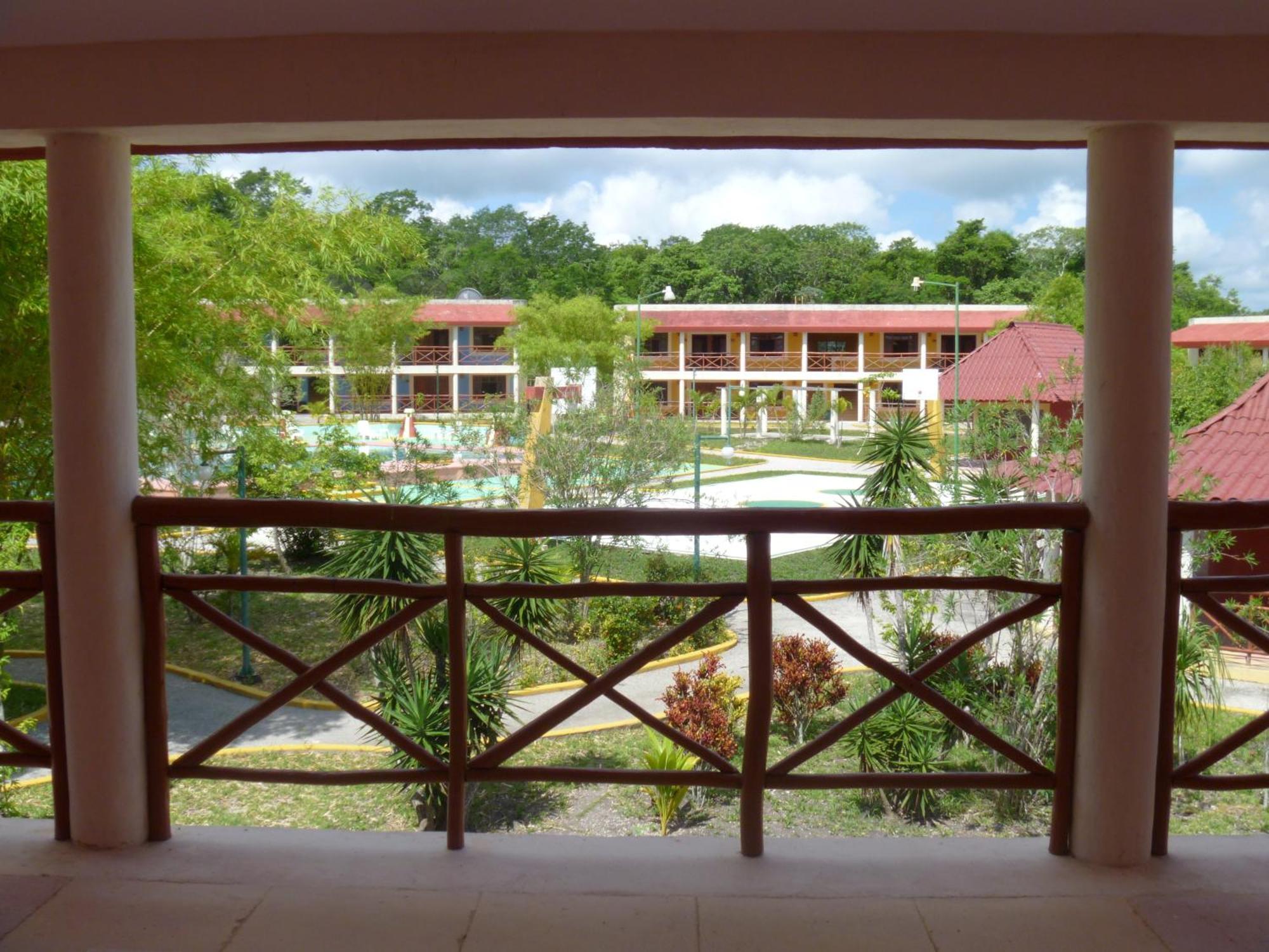 Hotel Debliz ซปูฆิล ภายนอก รูปภาพ