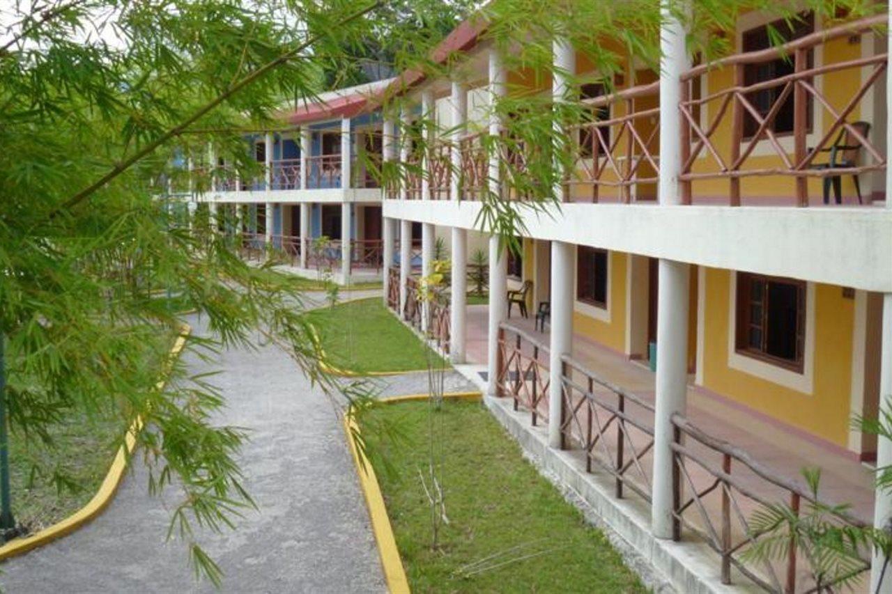 Hotel Debliz ซปูฆิล ภายนอก รูปภาพ