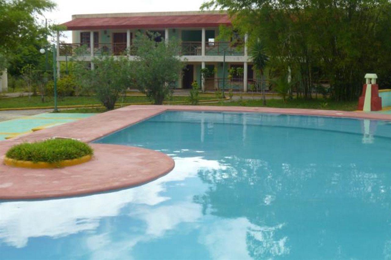 Hotel Debliz ซปูฆิล ภายนอก รูปภาพ