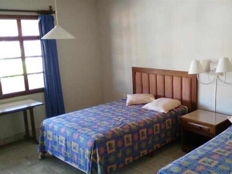 Hotel Debliz ซปูฆิล ภายนอก รูปภาพ